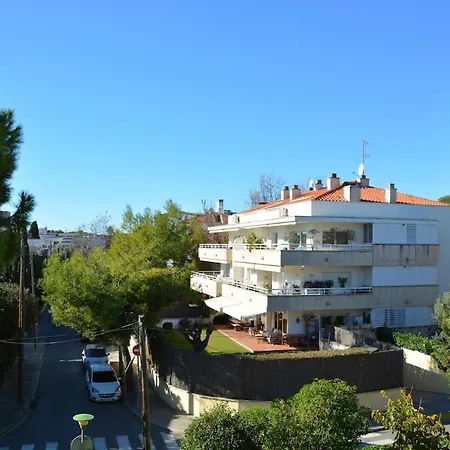 Lägenhet La Pedra 300 Meters From The Pool Full Actualized Design Garden Renewed On April 26 *